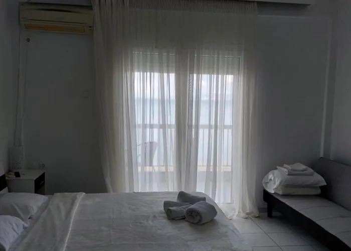 Al Mare #5 公寓 Peraía